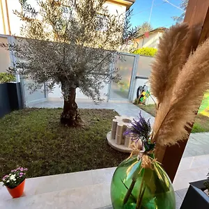 La Casa Di Ale Bed & Breakfast